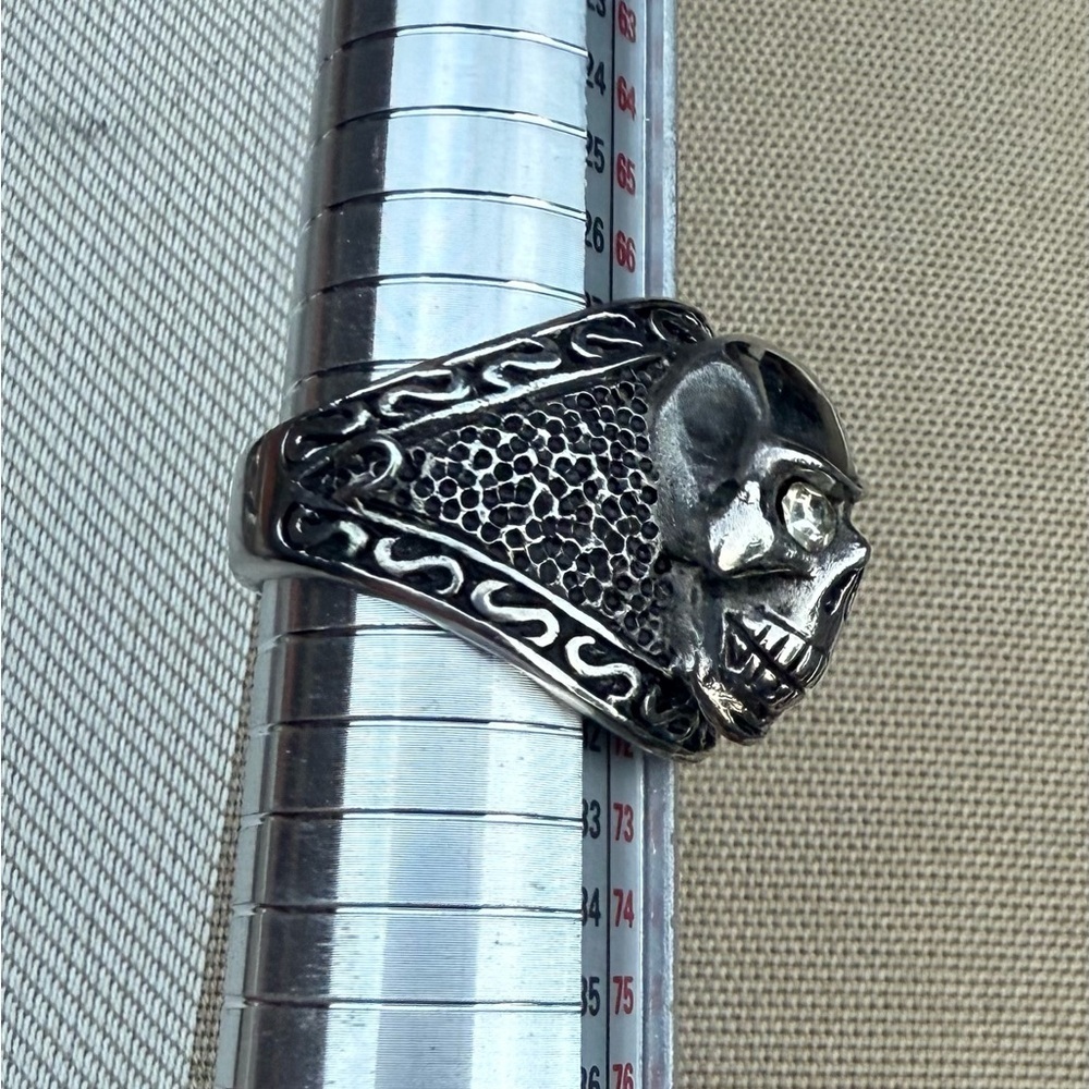 Stainless steel biker Skull Ring Size 13 US - Picture 2 of 7